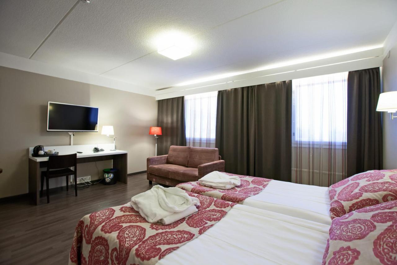 Hotel Kajanus คายานี ภายนอก รูปภาพ