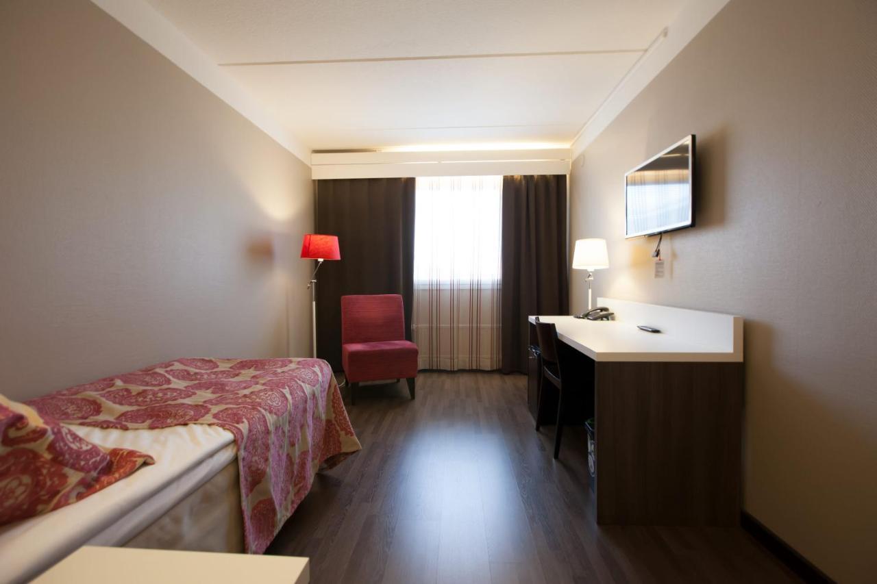 Hotel Kajanus คายานี ภายนอก รูปภาพ